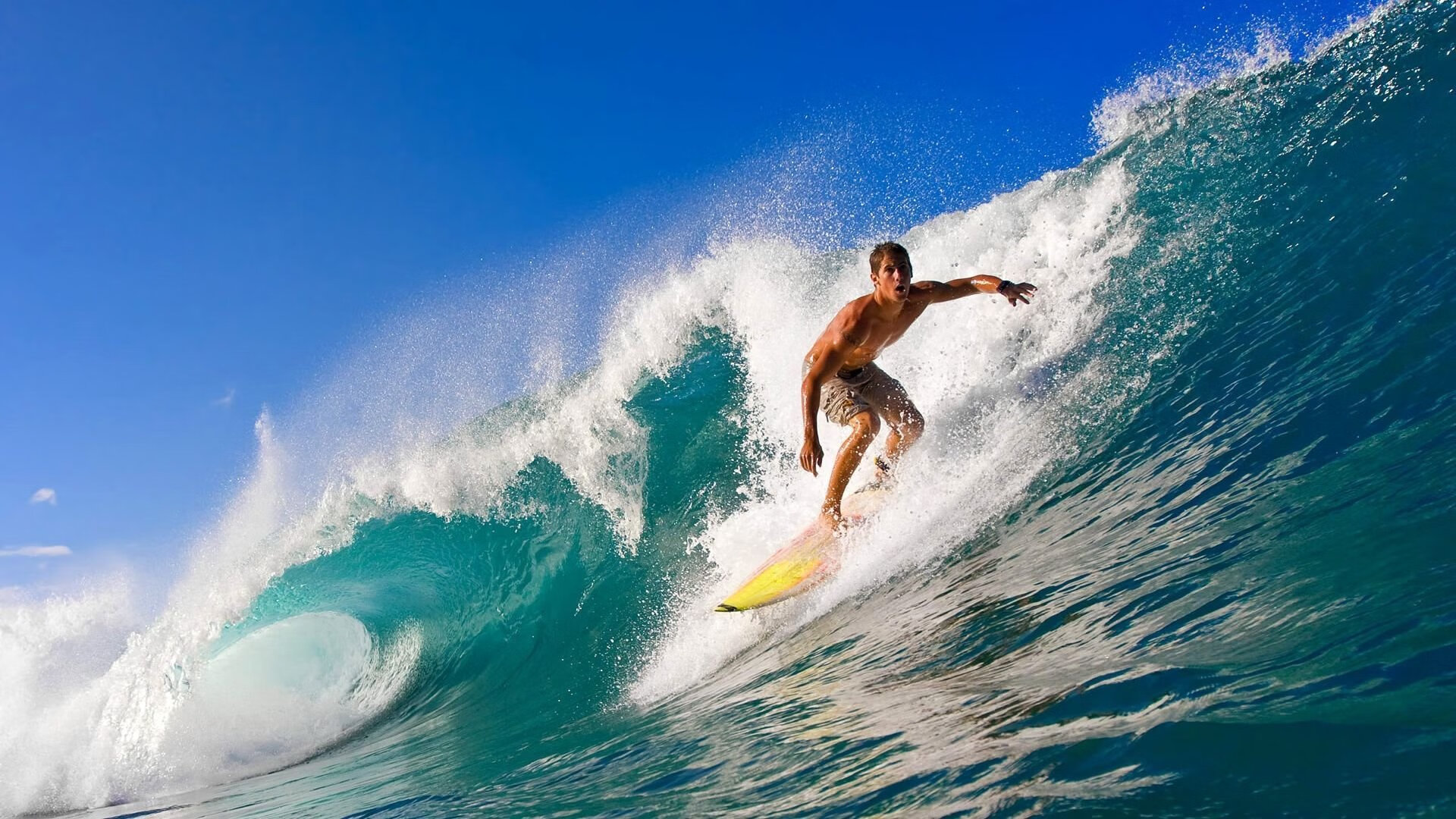 伦纳德:比赛末一次防守扭伤了脚踝,明天早上看看感觉如何,伦纳德脚踝受了什么伤