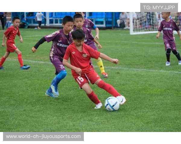 联赛推动青少年足球国际交流活动 提升竞争能力，青少年足球联盟